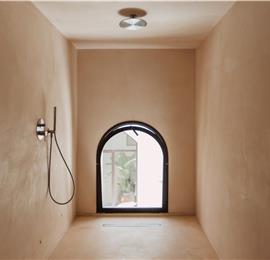 3 bedroom villa with heated pool in Noto, sleeps 6